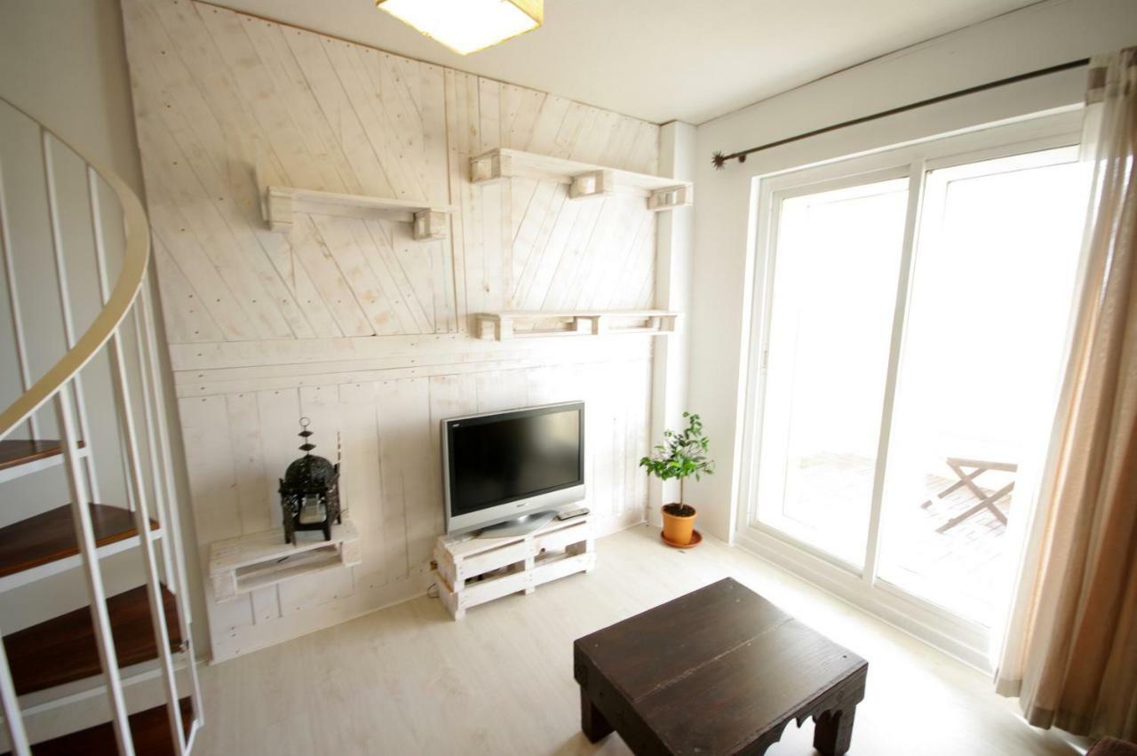 Livingtarifa Apartamento Nano 外观 照片